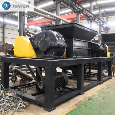 Papan sirkuit Kayu Kaleng Shredding Double Shaft Shredder Mesin